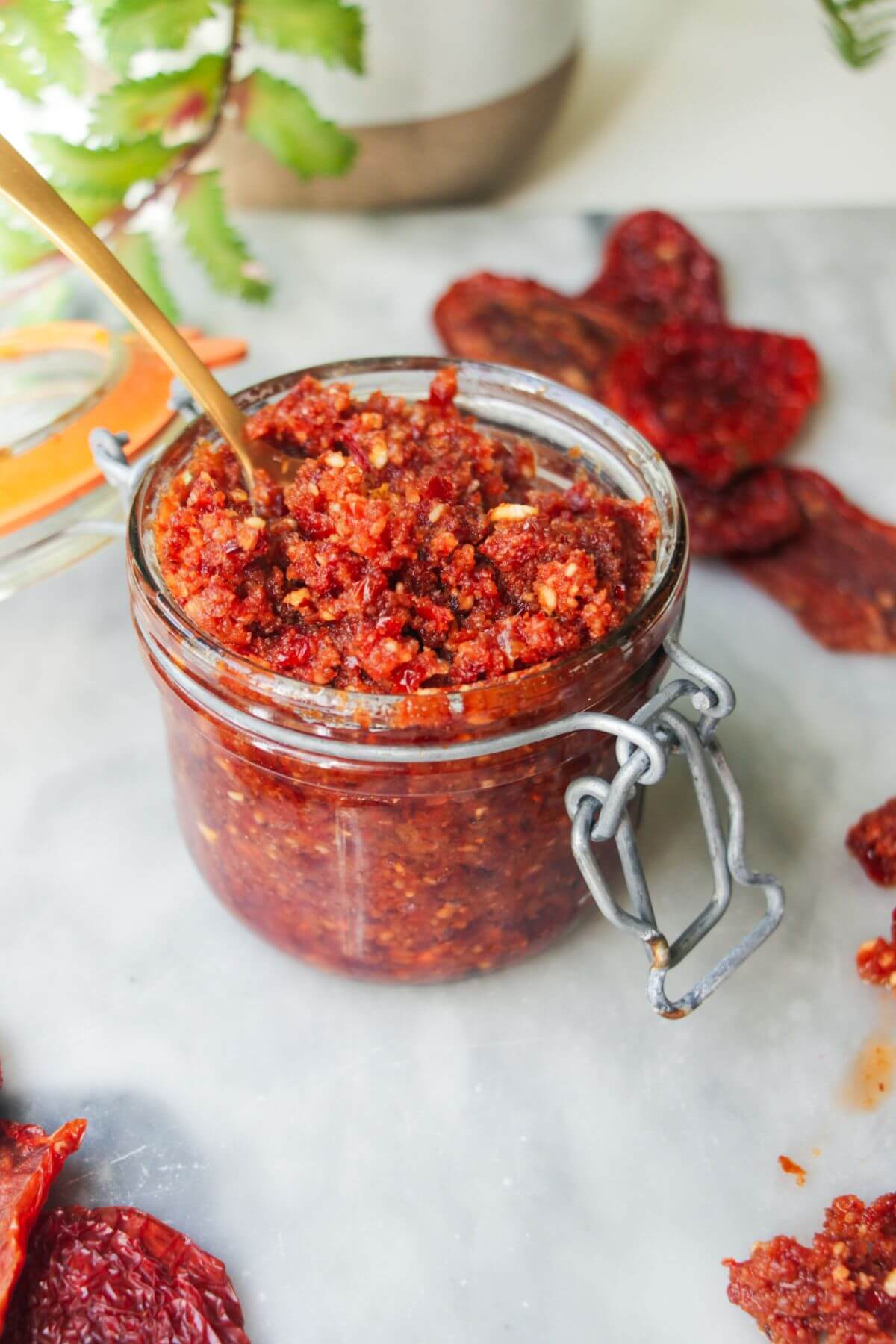 Easy Sun Dried Tomato Pesto: Your All-Season Pantry Hero